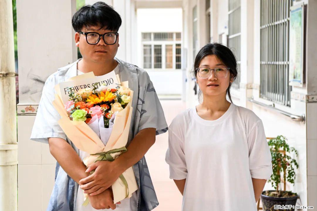 全网追的“扁担女孩”,找了一份暑假工,时薪12元 - 双鸭山生活资讯 - 双鸭山28生活网 sys.28life.com